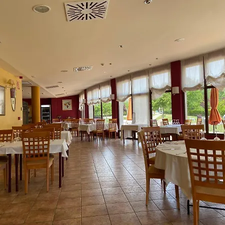 Prado De Las Merinas 3*