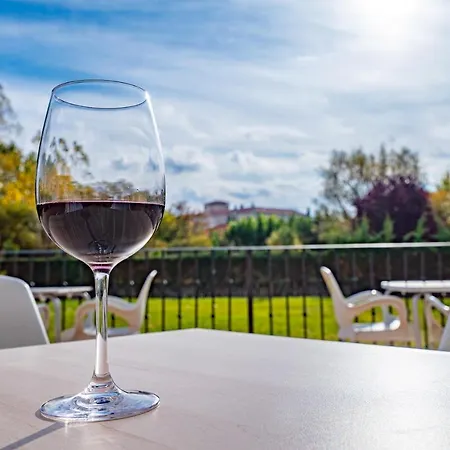 Prado De Las Merinas מלון 3*