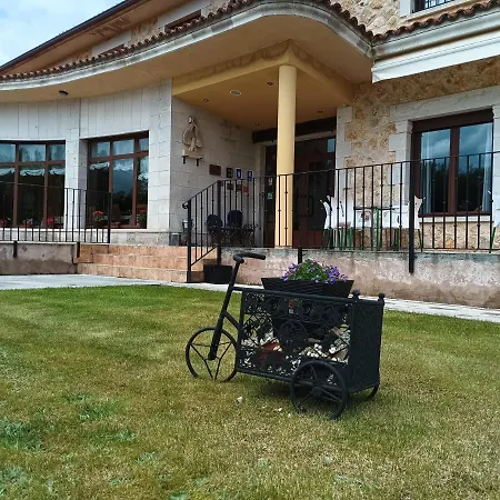 Prado De Las Merinas מלון